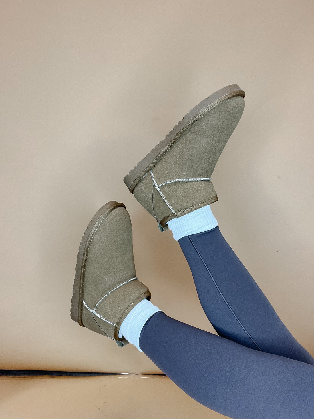 Season's Greeting Boot
